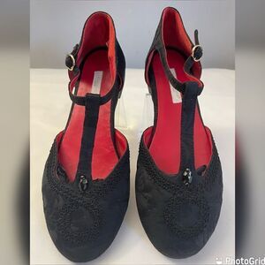 Dolce Gabbana Little Girl’s Black Fabric Jeweled Mary Jane Shoes Size 34/3